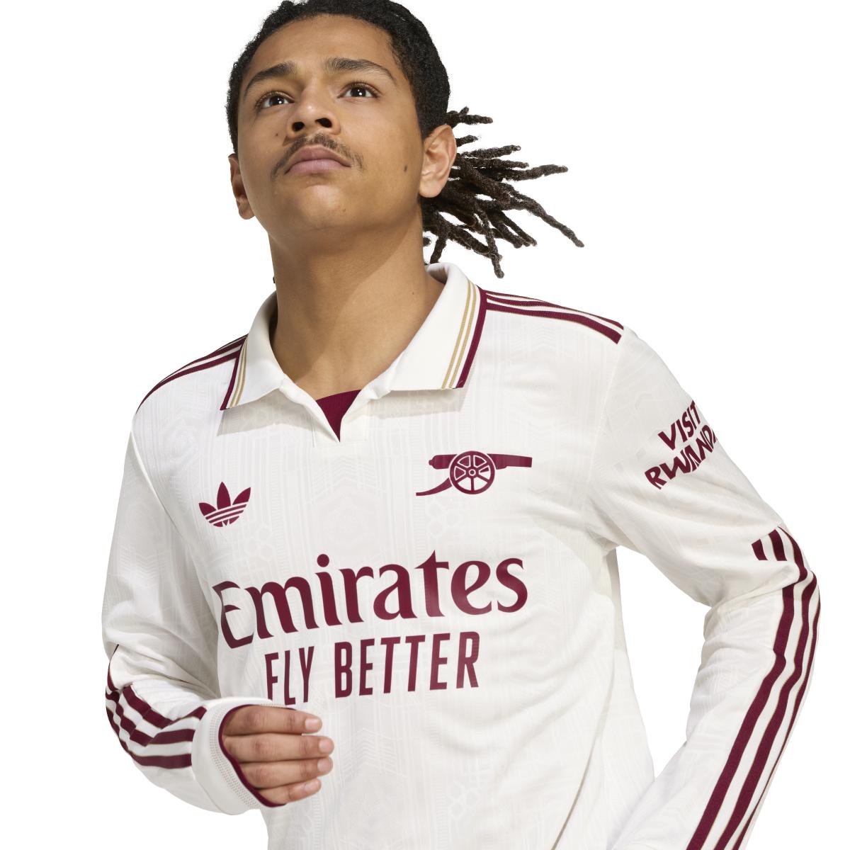 product/2/0/2025_adidas_jj1898_7_apparel_on_model_detail_view_1_transparent.jpg