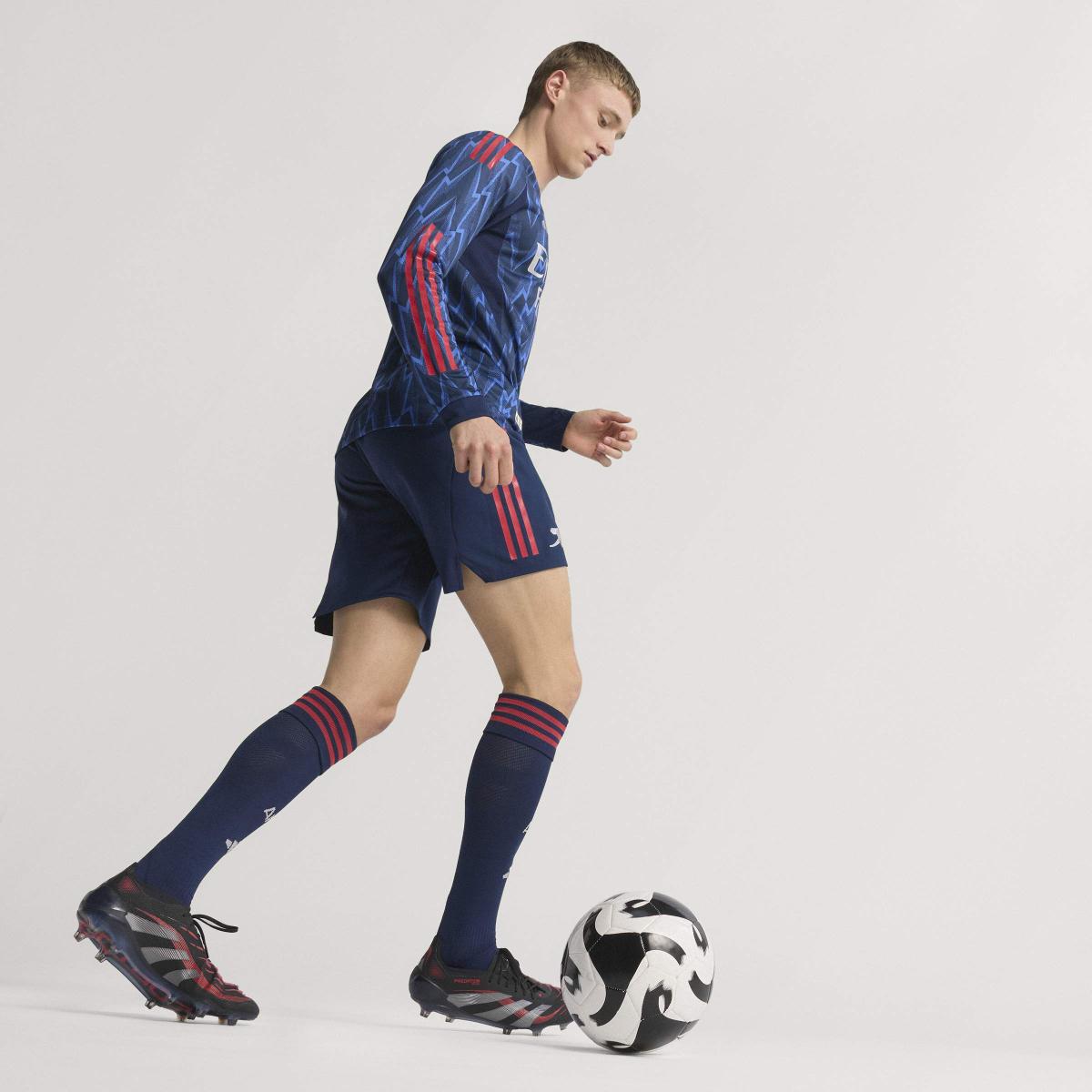 product/a/d/adidas_jj1834_13_apparel_photography_heromrktng_view_6.jpg