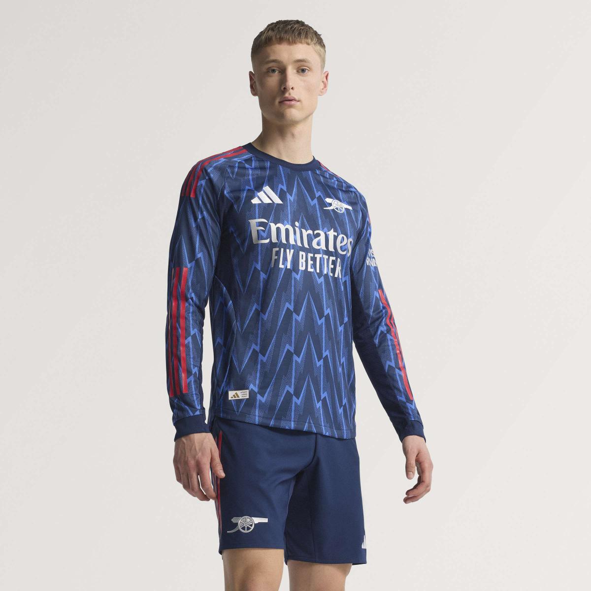 product/a/d/adidas_jj1834_9_apparel_photography_heromrktng_view_1.jpg