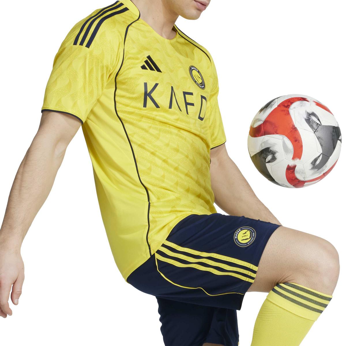 product/a/d/adidas_jn7987_6_apparel_on_model_detail_view_1_white.jpg