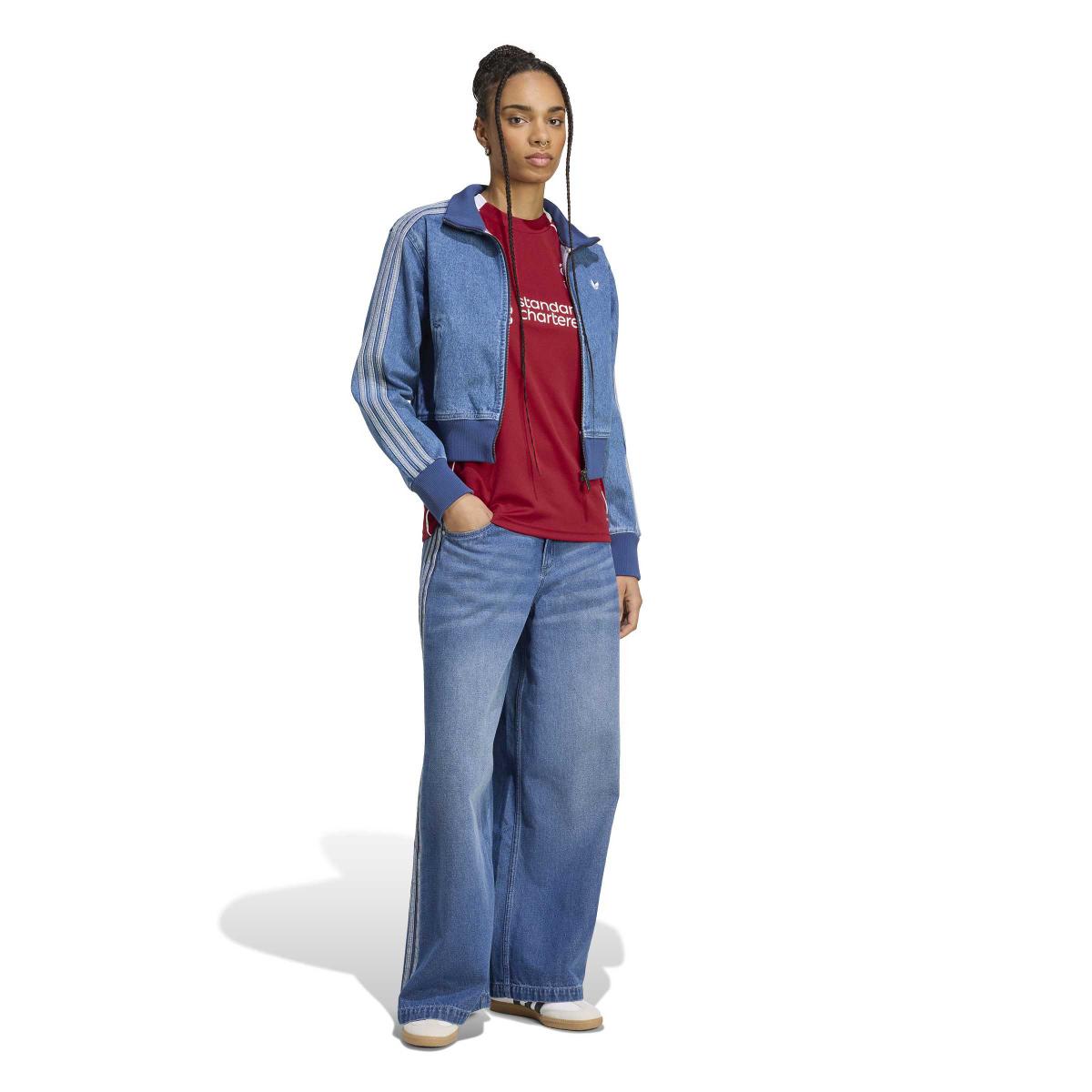 product/a/d/adidas_jv6435_5_apparel_on_model_walking_view_white.jpg