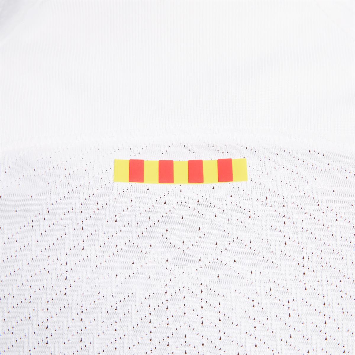 product/n/i/nike_dx2614-101-phsym004.jpg