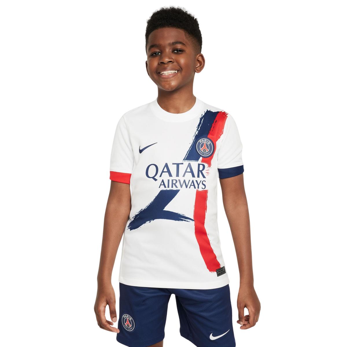 product/n/i/nike_fn9126-101-phsfm001.jpg
