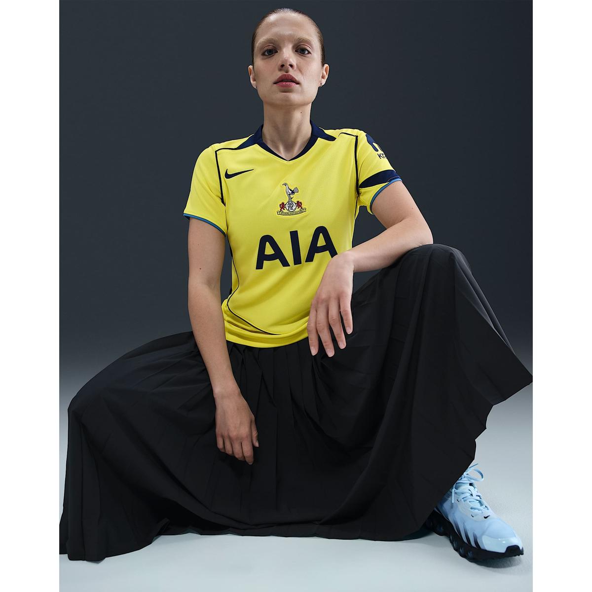 product/n/i/nike_hm3246-741_3.jpg