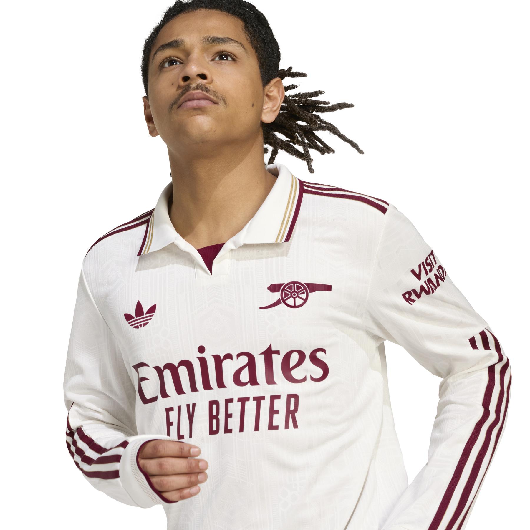 product/2/0/2025_adidas_jj1898_7_apparel_on_model_detail_view_1_transparent.jpg