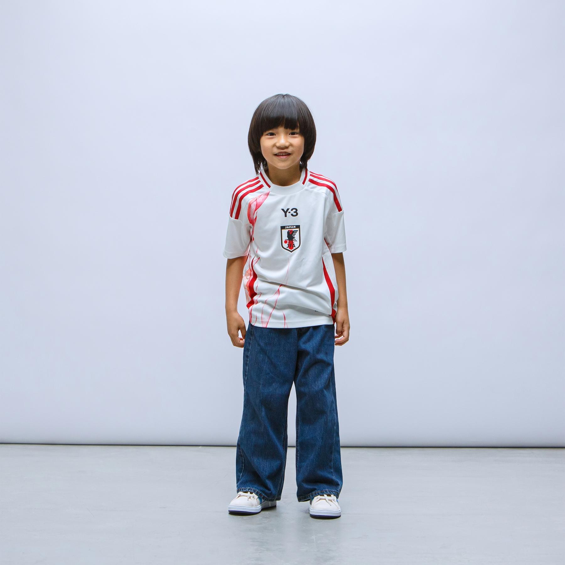 product/a/d/adidas_is8016_core-white_3.jpg