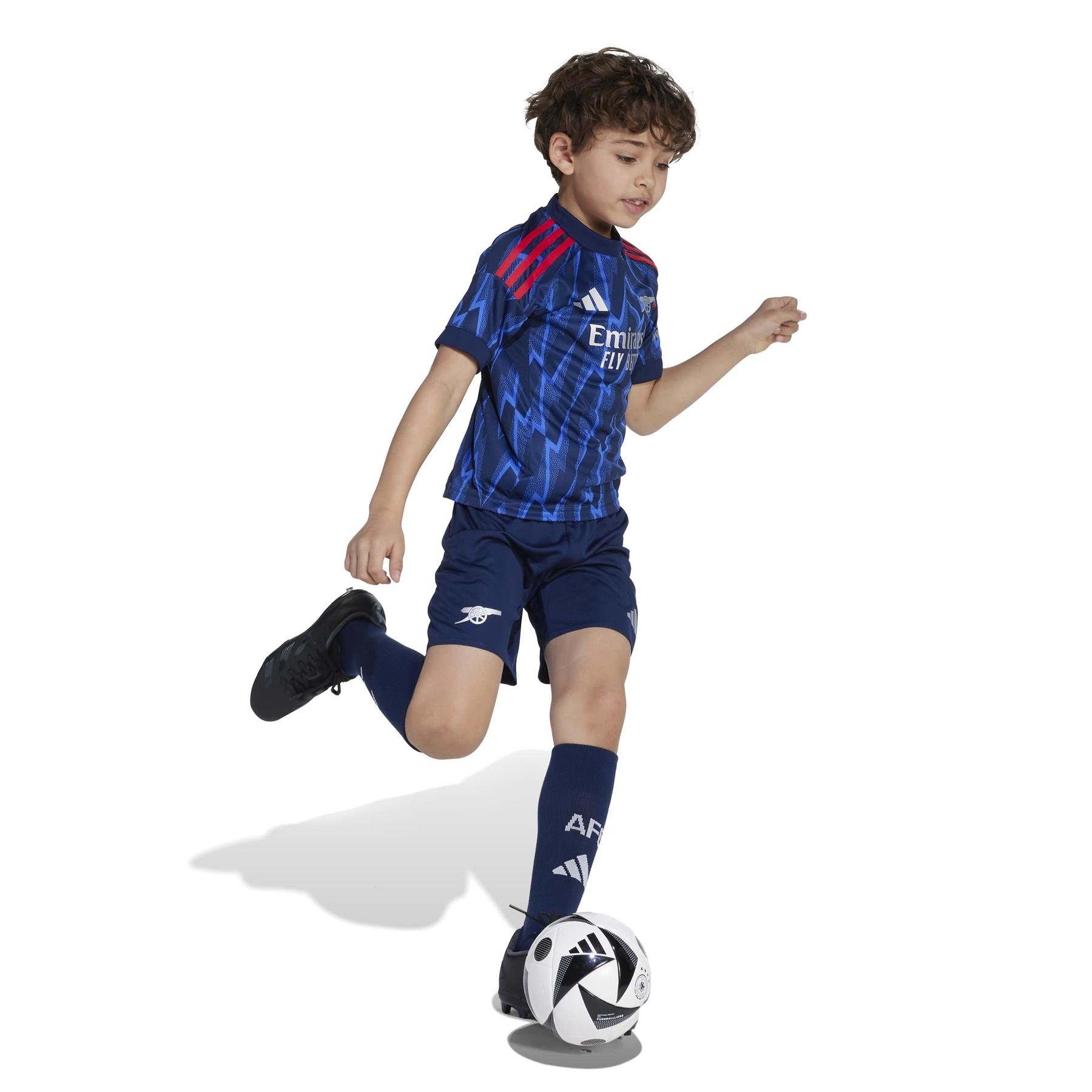 product/a/d/adidas_ji9527_8_apparel_on_model_walking_view_white.jpg