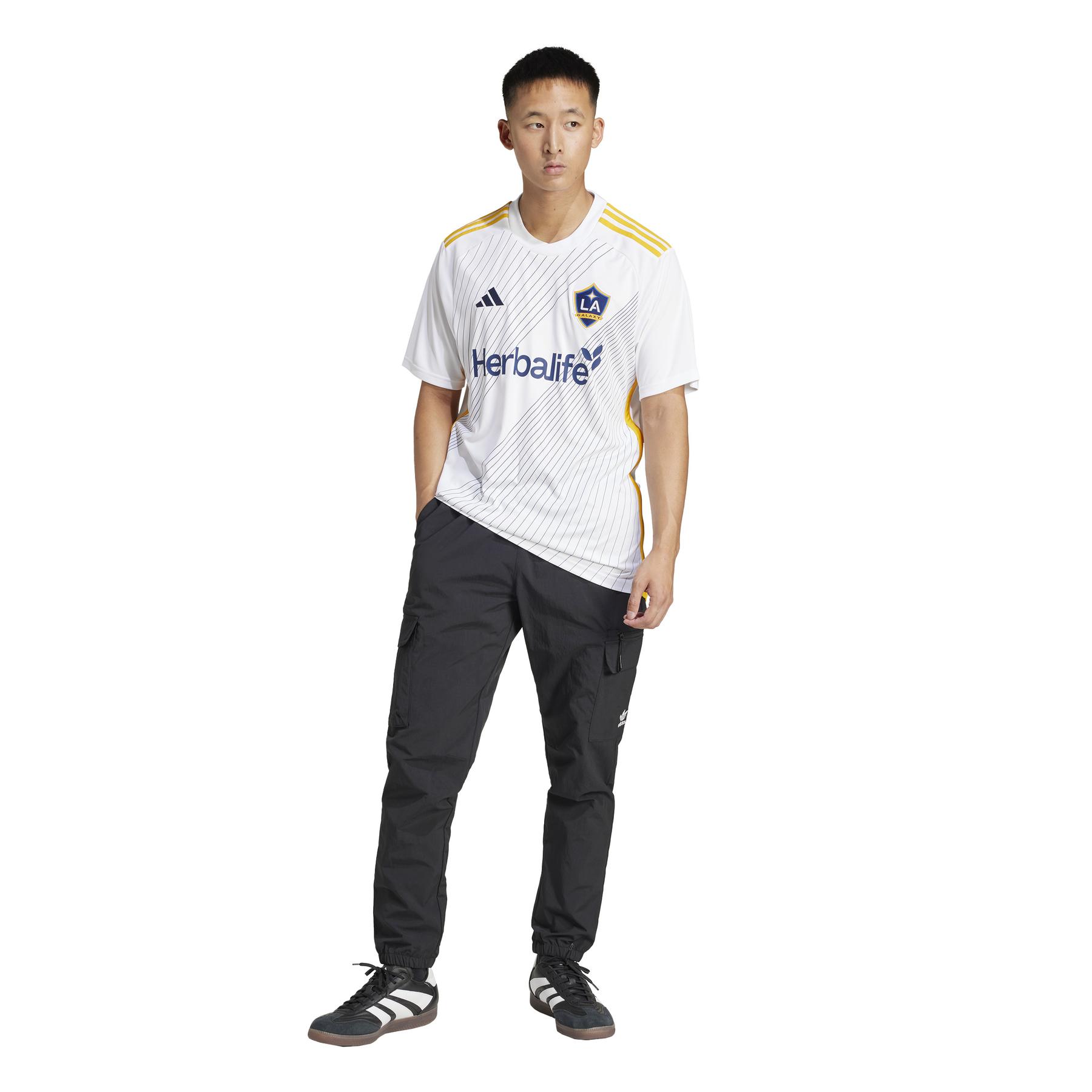 product/a/d/adidas_jl5825_white-dkblue_7.jpg