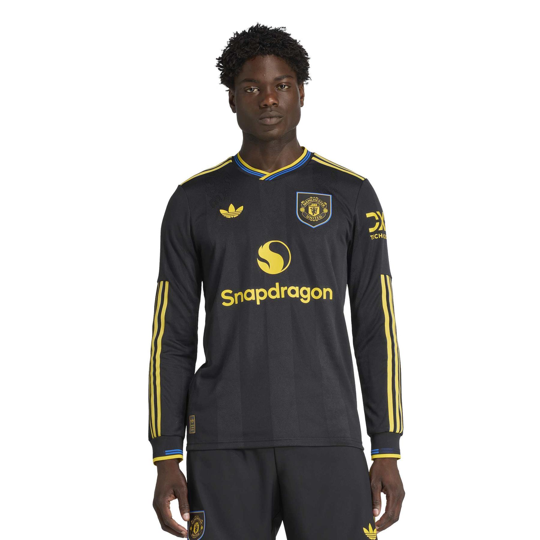 product/a/d/adidas_jp3040_3_apparel_on_model_standard_view_white.jpg