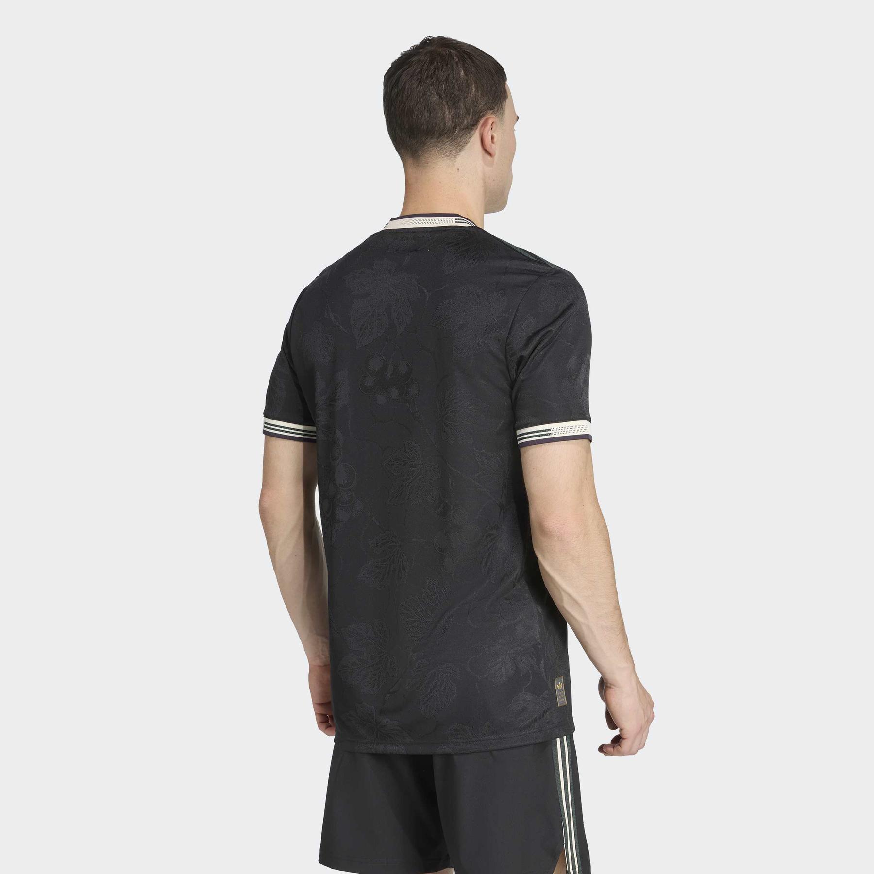 product/a/d/adidas_kc3487_1.jpg