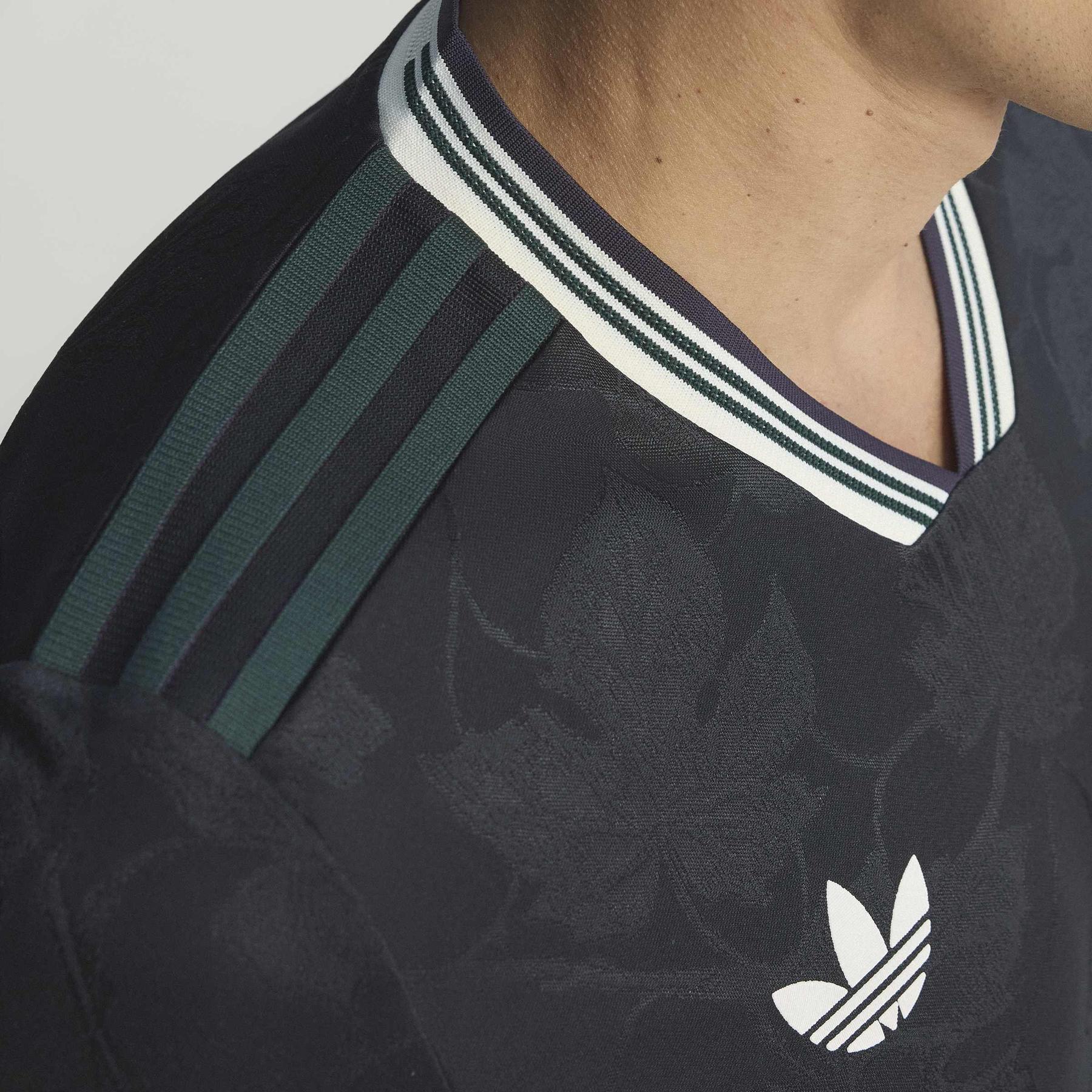 product/a/d/adidas_kc3487_6.jpg