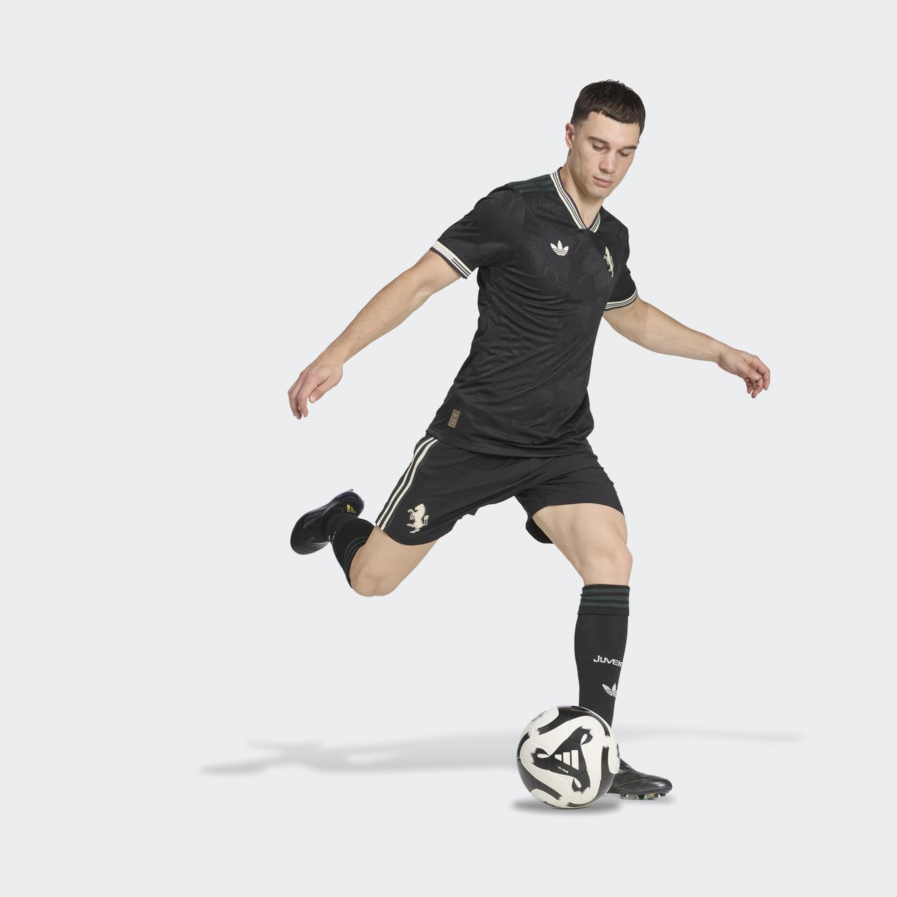 product/a/d/adidas_kc3487_8.jpg