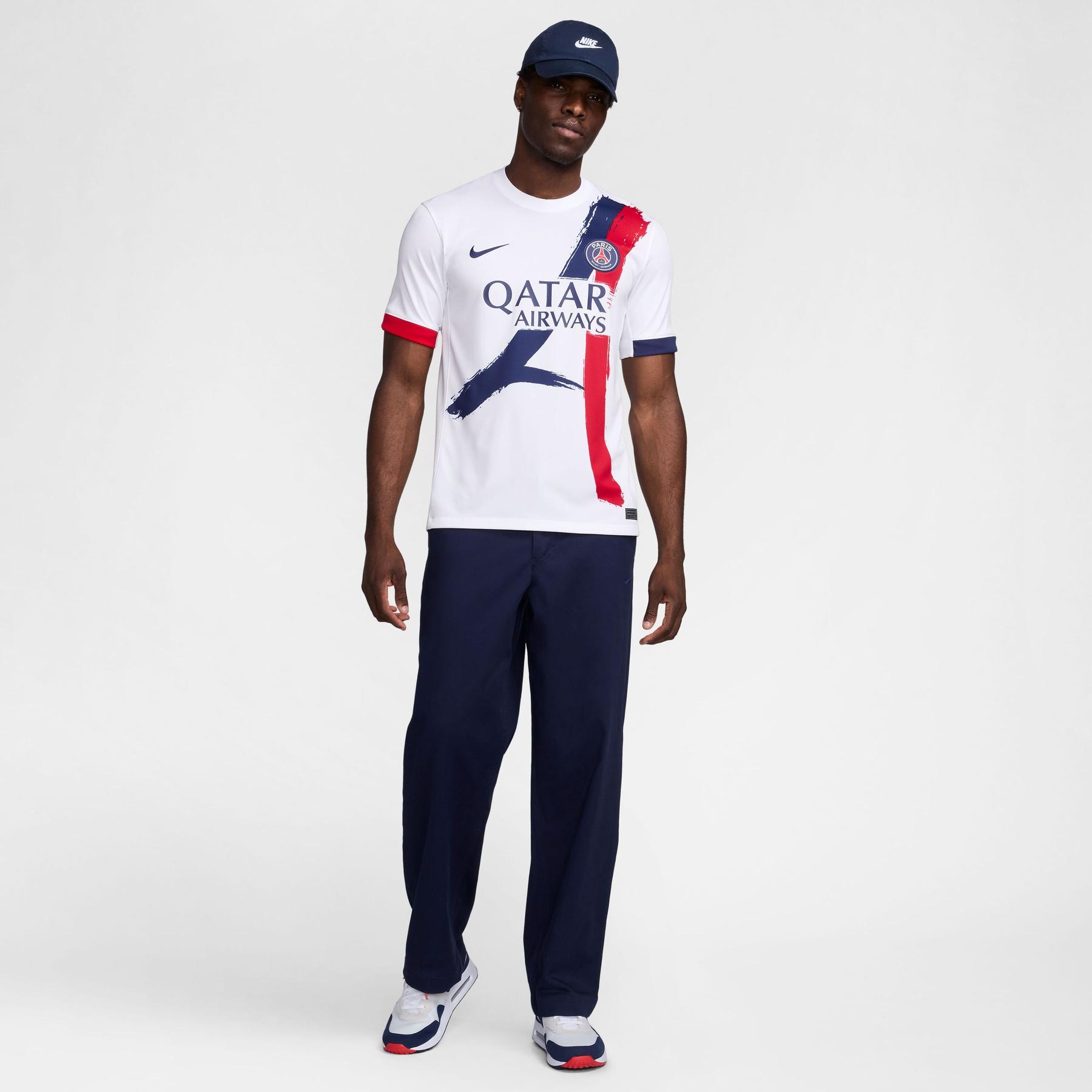 product/n/i/nike_fn8781-101-phsym006.jpg