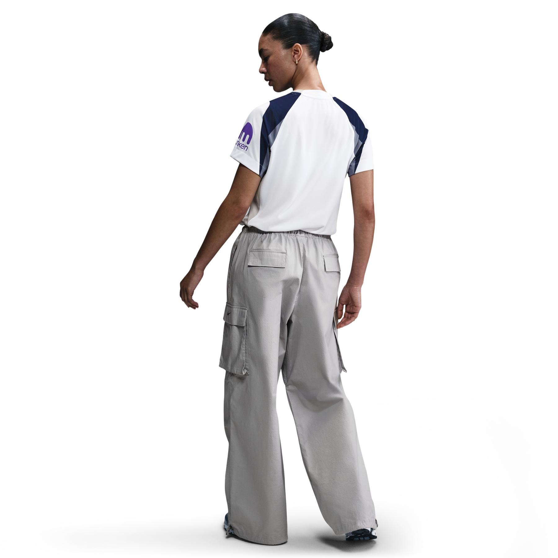 product/n/i/nike_hj5107-101-phsbm001.jpg