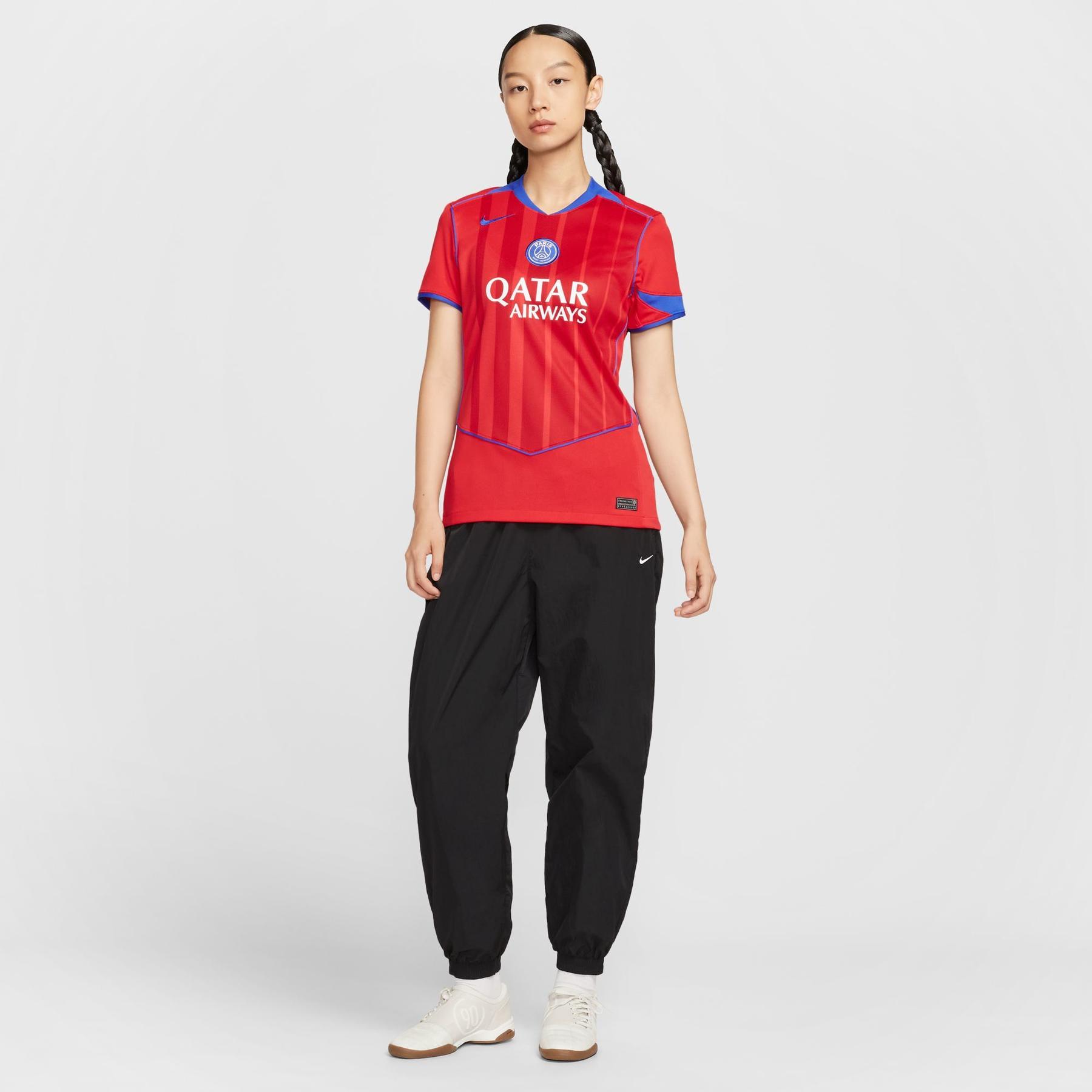 product/n/i/nike_hm3245-680_global-red-sport-red-hyper-royal_5.jpg