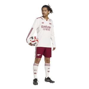 product/2/0/2025_adidas_jj1898_6_apparel_on_model_standard_outfit_view_transparent.jpg